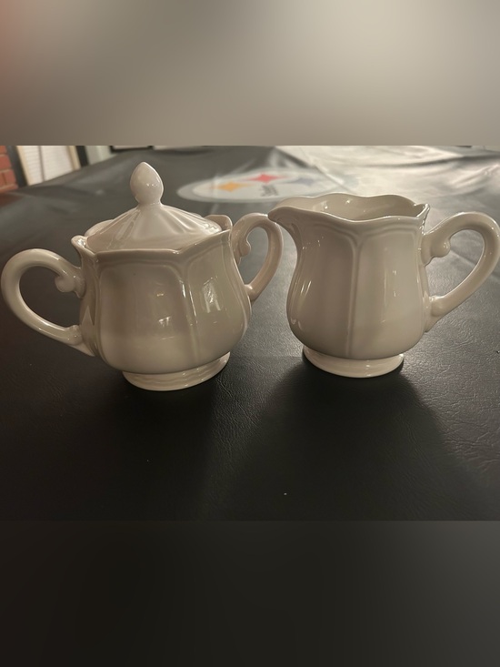 Ironstone Other - Vintage Ironstone Creamer & Covered Sugar Bowl Set